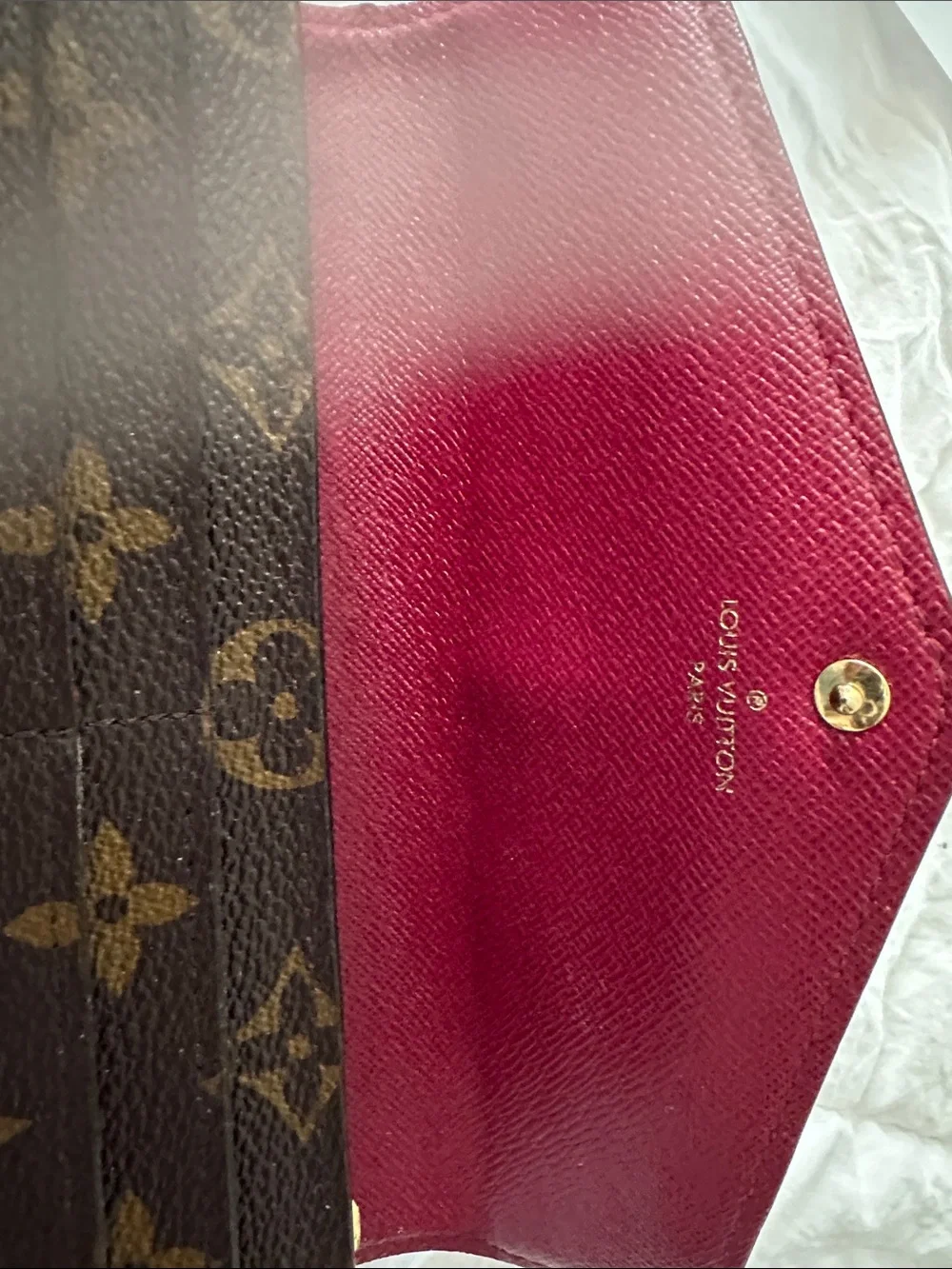 Authentic Louis Vuitton Monogram Sarah Wallet